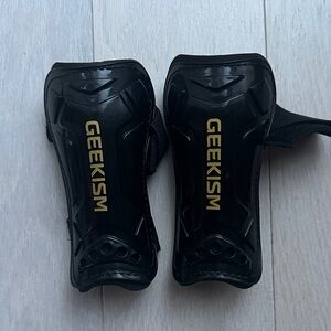 Geekism Black Shin Guards Size Small for Little Kids height 3’3” to 3’10”